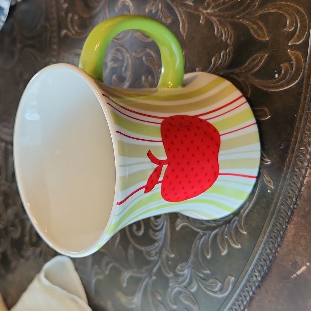 Russ Berrie Apple Cup